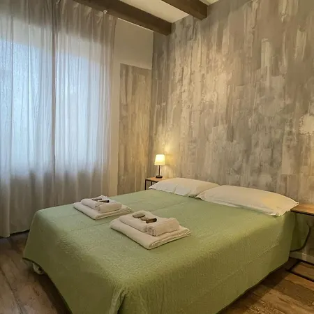 Holyday Luxury With Jacuzzi Tub Apartment Verona